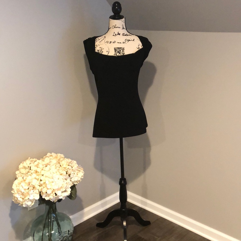Express sleeveless shirt
